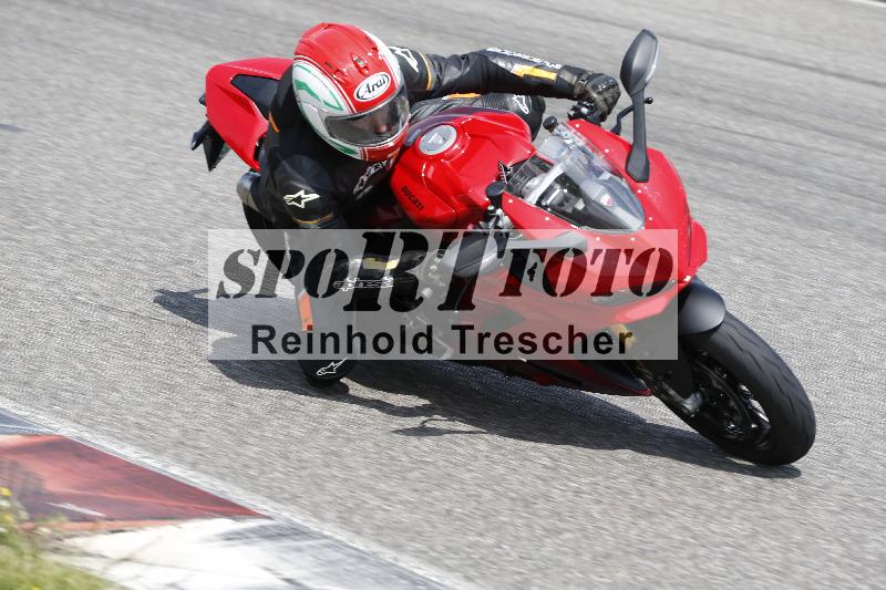 /27 12.06.2025 Ducati Schweiz Trackday Warmup  ADR/gelb-jeaune/ohne
